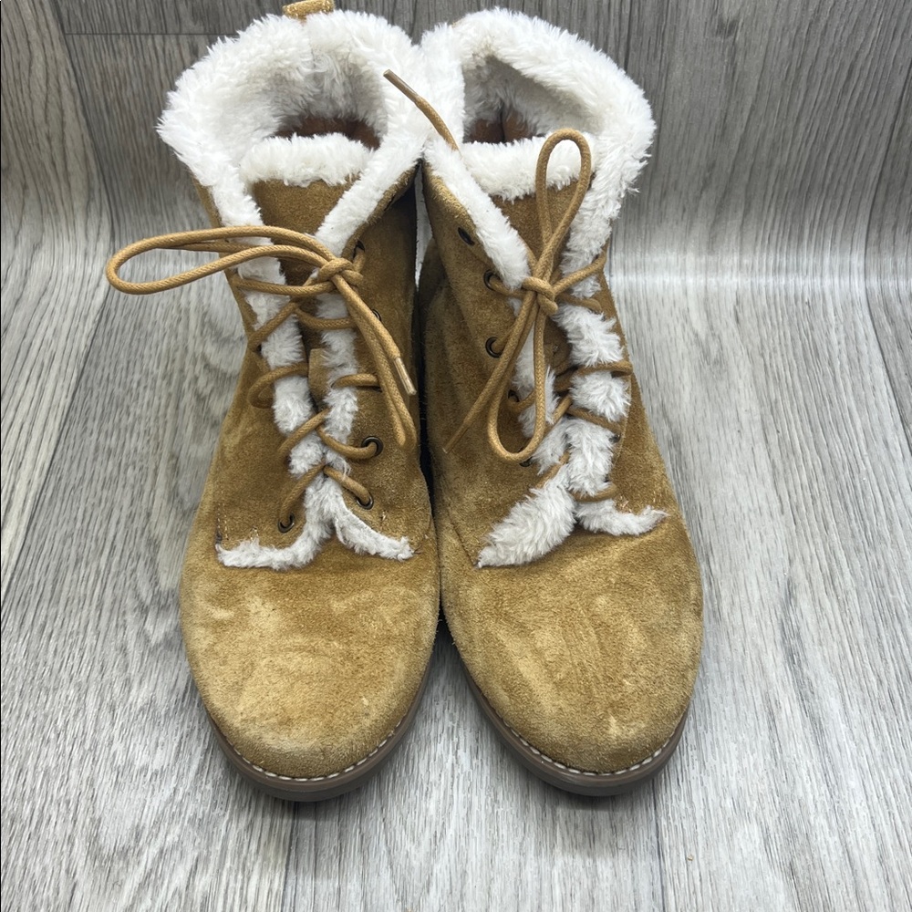 Array Tan Ankle Boots With Cream Lining - image 2